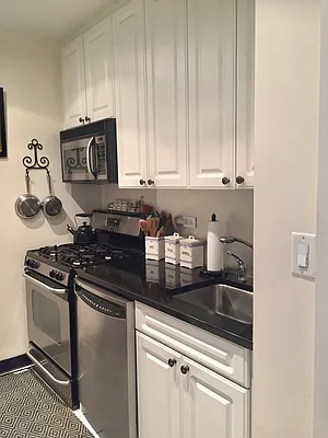 Rented by NextStopNY | media 5