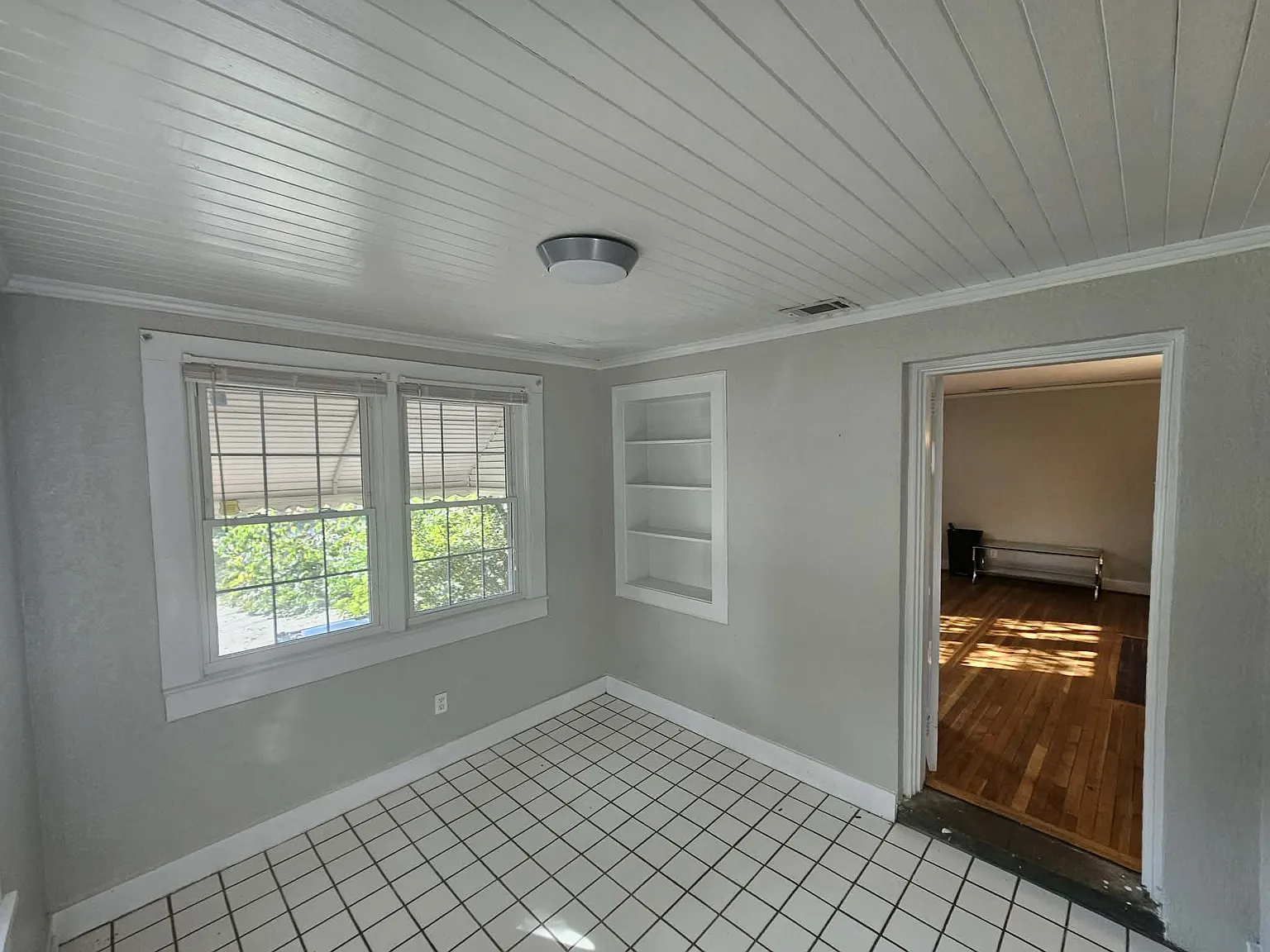 2 bed, 1112 sqft, $1,175 — Photo 2