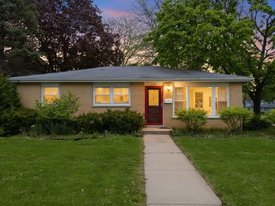 1 N Edward St, Mount Prospect, IL, 60056