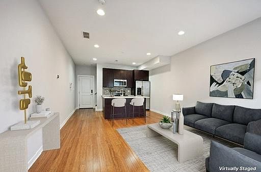 5th image of 837 N 16th St APT 4