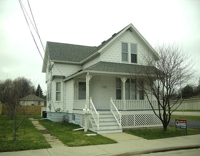 2nd image of 704 S Oakland Ave