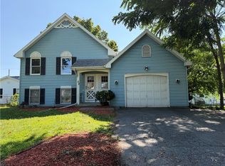 72 Westwood Dr, Rochester, NY 14616