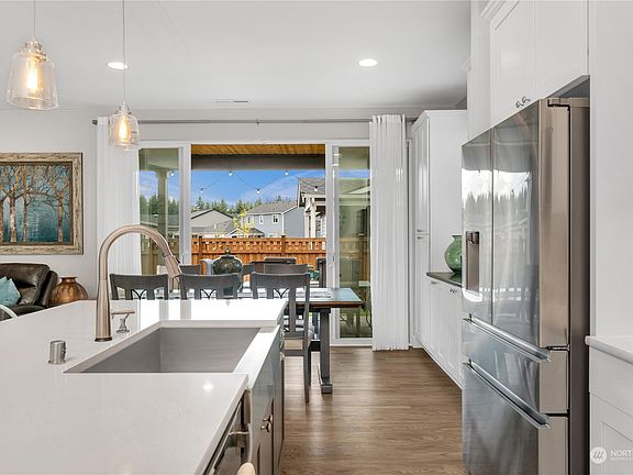 5th image of 18630 132nd Street E