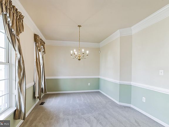3rd image of 11700 Mayflower Ct