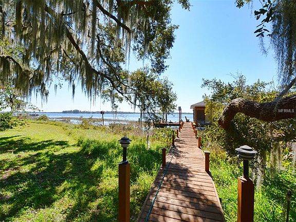2nd image of 32581 Lakeshore Dr