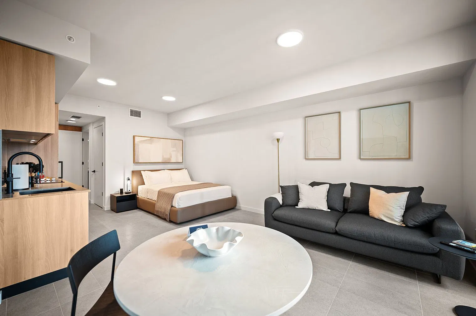 Studio, 1.0 bath, 430 sqft, $7,951 — Photo 4