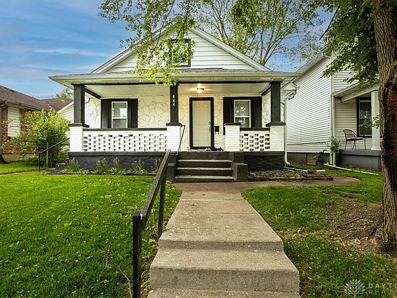 2nd image of 844 Clarkson Ave