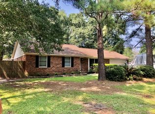 1285 Cottingham Dr, Sumter, SC 29154