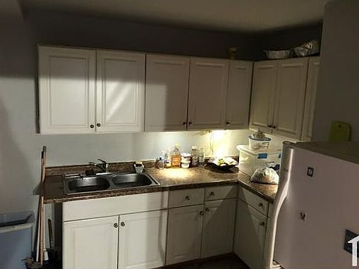 4th image of 2737 N Lockwood Ave Unit 1