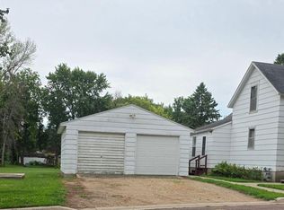860 Basinger Memorial Dr, Mountain Lake, MN 56159