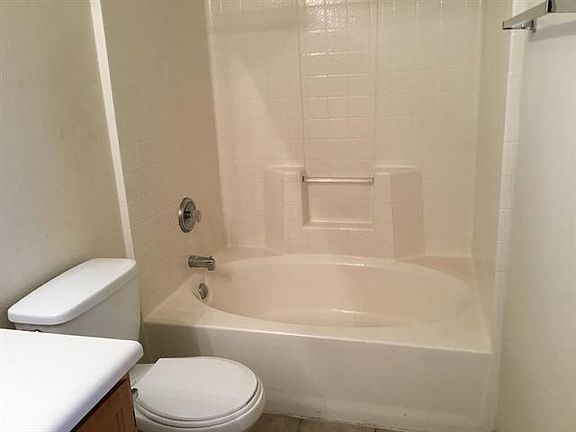 2nd image of 4605 Osprey Ln