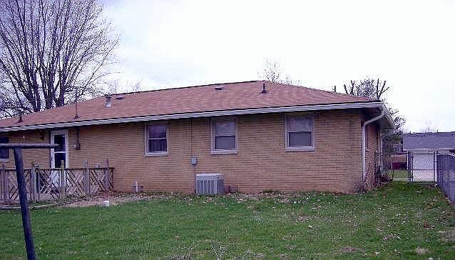 2nd image of 2211 NE Timbercrest Dr