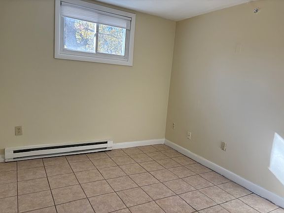 3rd image of 35 Fairmount Pl APT 1