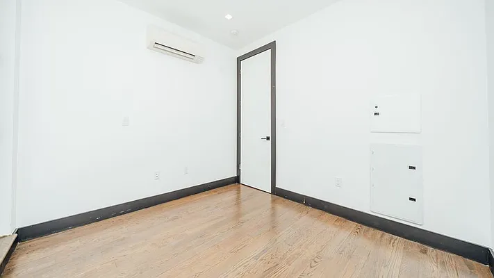 Rented by Nooklyn NYC LLC | media 8