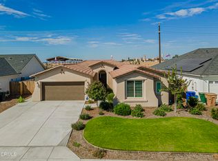 6715 Creek Bend Dr, Bakersfield, CA 93313