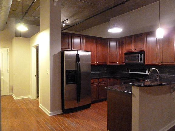 3rd image of 113 N Bread St APT 3G6
