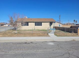 15932 N St, Mojave, CA 93501