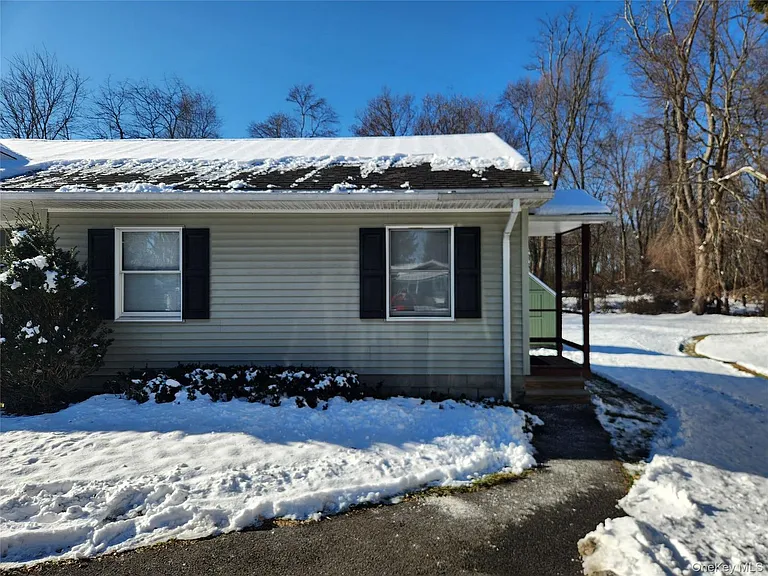 63 Jefferson Rd #A — Photo 2