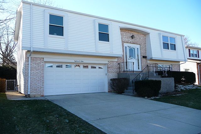1st image of 1809 W Thornwood Ln