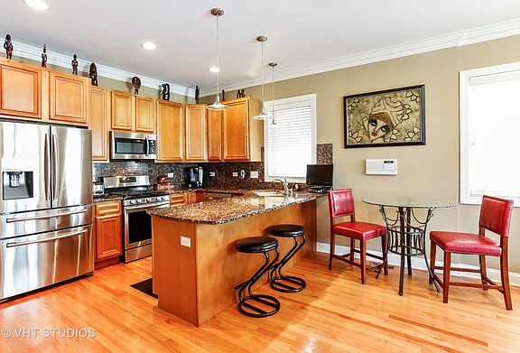 4th image of 4417 S Calumet Ave APT 1S