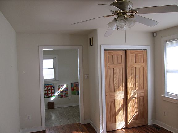 4th image of 1705 Dinwiddie Ave