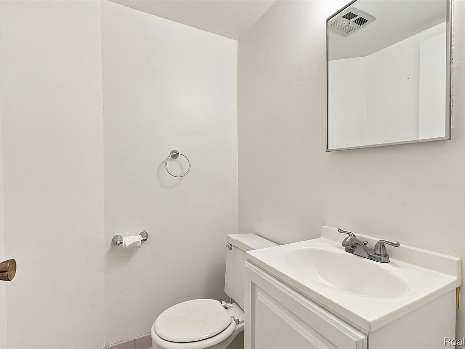 8673 Winchester Dr, photo 26