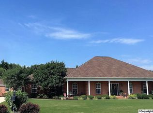 139 Fawn Ridge Dr, Decatur, AL 35603