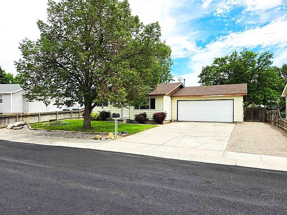 4th image of 3760 Cardinal Dr