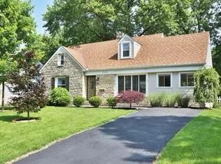 2276 Swansea Rd, Columbus, OH 43221