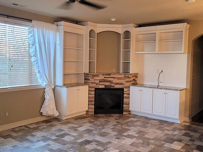 10075 Bluffmont Ct — Photo 5