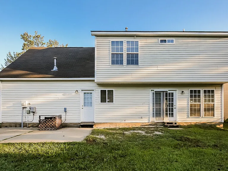 2954 Hawick Commons Dr — Photo 16