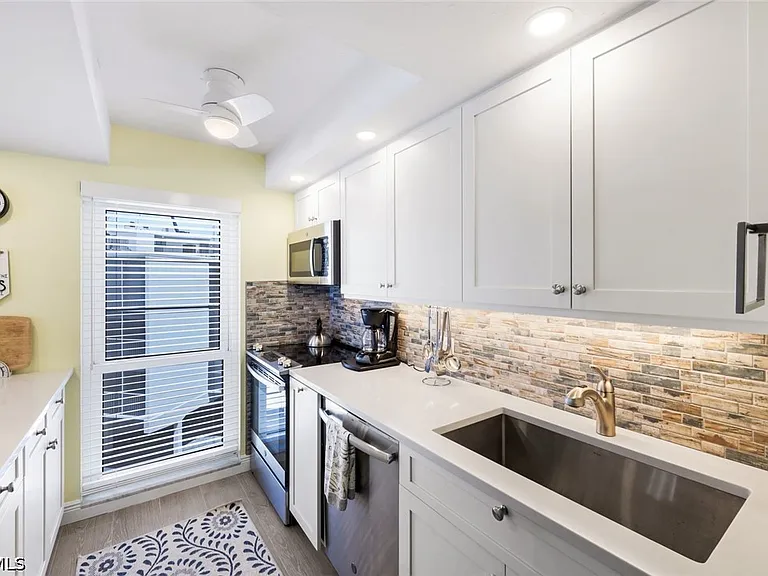 25840 Hickory Blvd #B301 — Photo 11