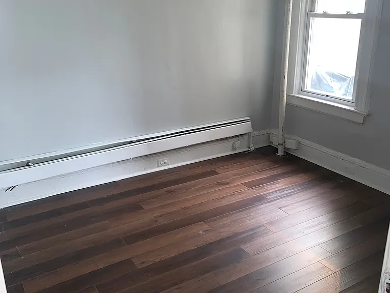 430 11th Ave #1 — Photo 4