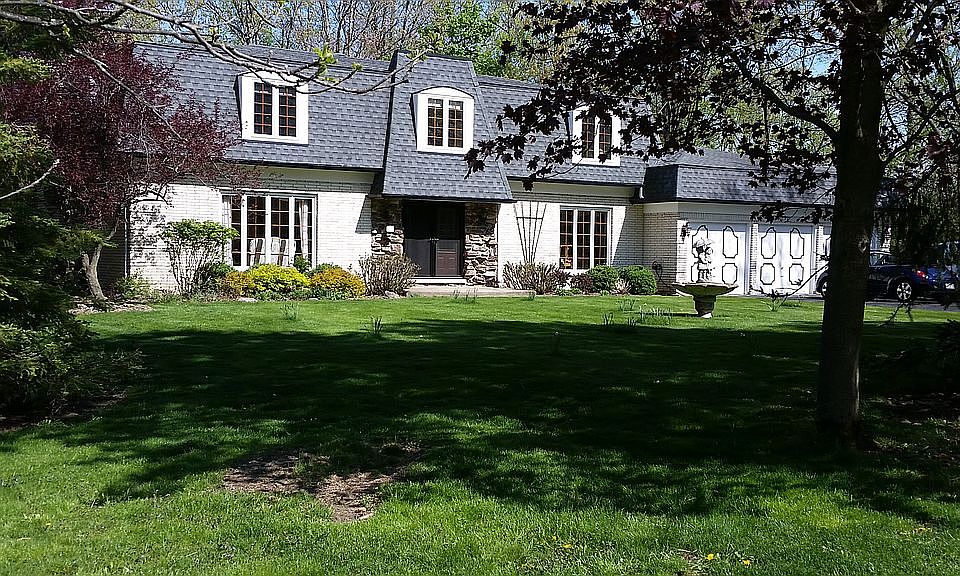 1st image of 27165 N Ivanhoe Ct