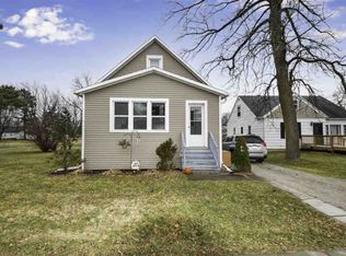 220 E Pulaski St, Pulaski, WI 54162