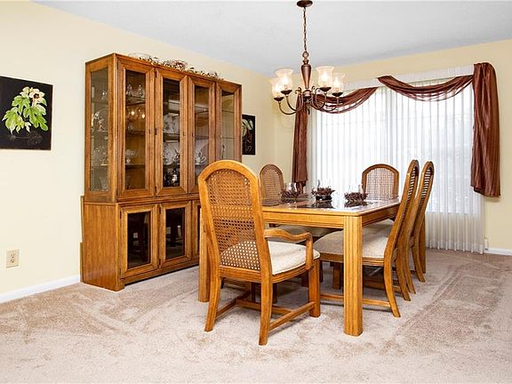 5th image of 1808 Orange Hill Dr