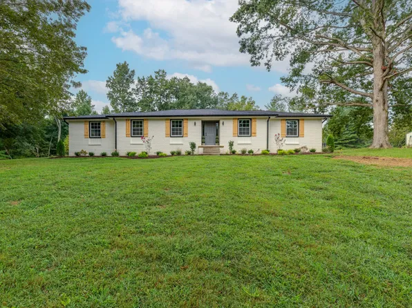 1390 Taylor Town Rd, White Bluff, TN 37187