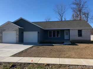 1105 Jesse Scott Dr, Riverton, IL 62561