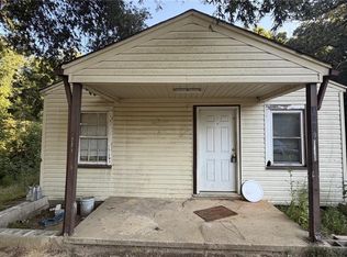 1229 Roberts Ln, High Point, NC 27260
