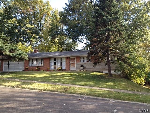 1st image of 914 Westwold Ave