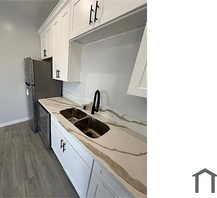 840 Laconia Blvd #12 — Photo 6