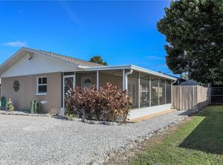2907 Hyde Park St, Sarasota, FL 34239