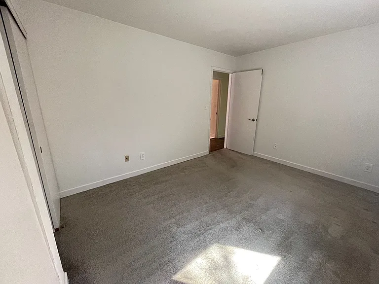 Ariel Place — Photo 37