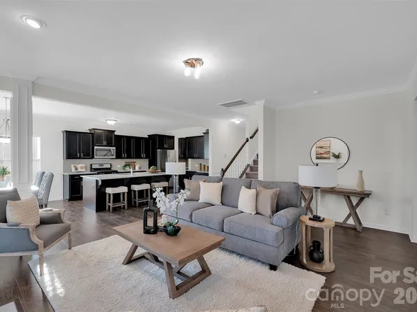 5054 Stonehill Ln, Matthews, NC 28104