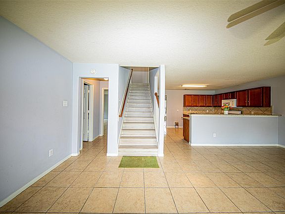 3rd image of 18439 Ranch View Trl