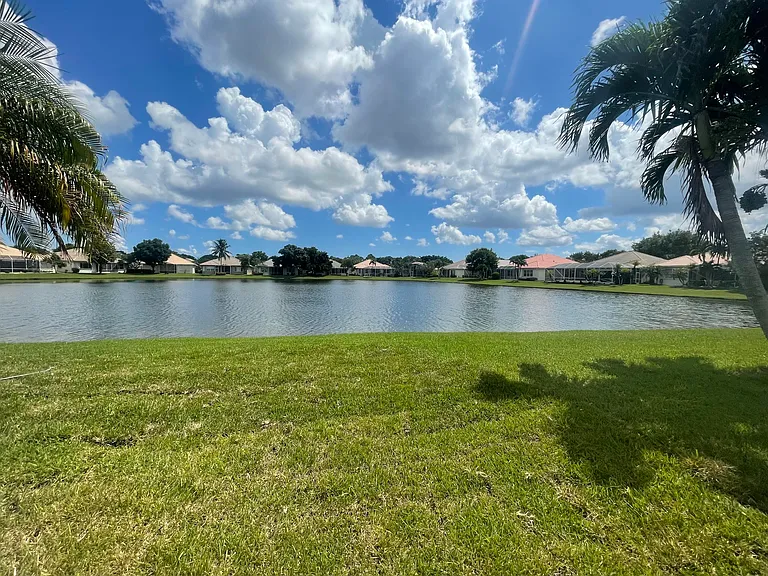 9041 Bay Harbour Cir — Photo 24