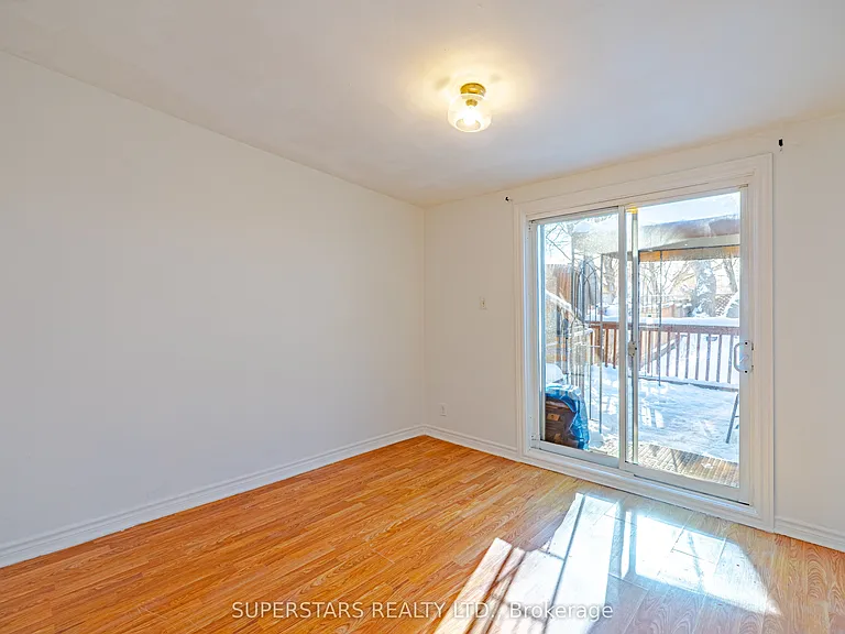 165 1/2 Olive Ave — Photo 9