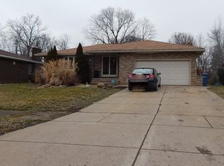 7775 E Linden Ln, Parma, OH 44130