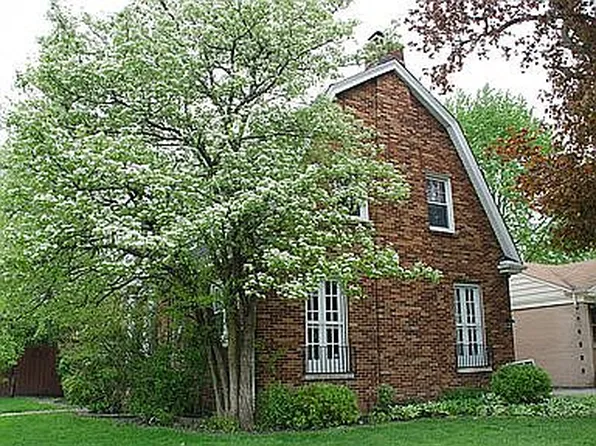 401 S Pine St, Mount Prospect, IL 60056