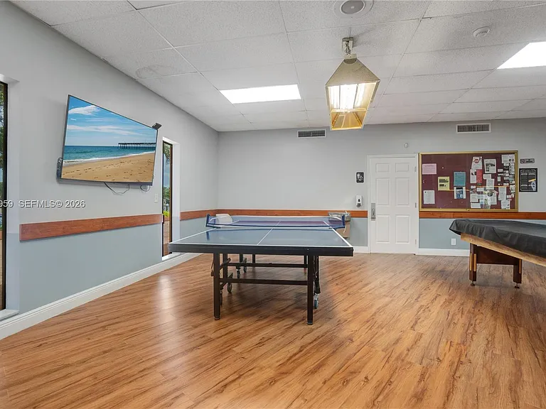 322 Briarwood Cir #1-17 — Photo 40